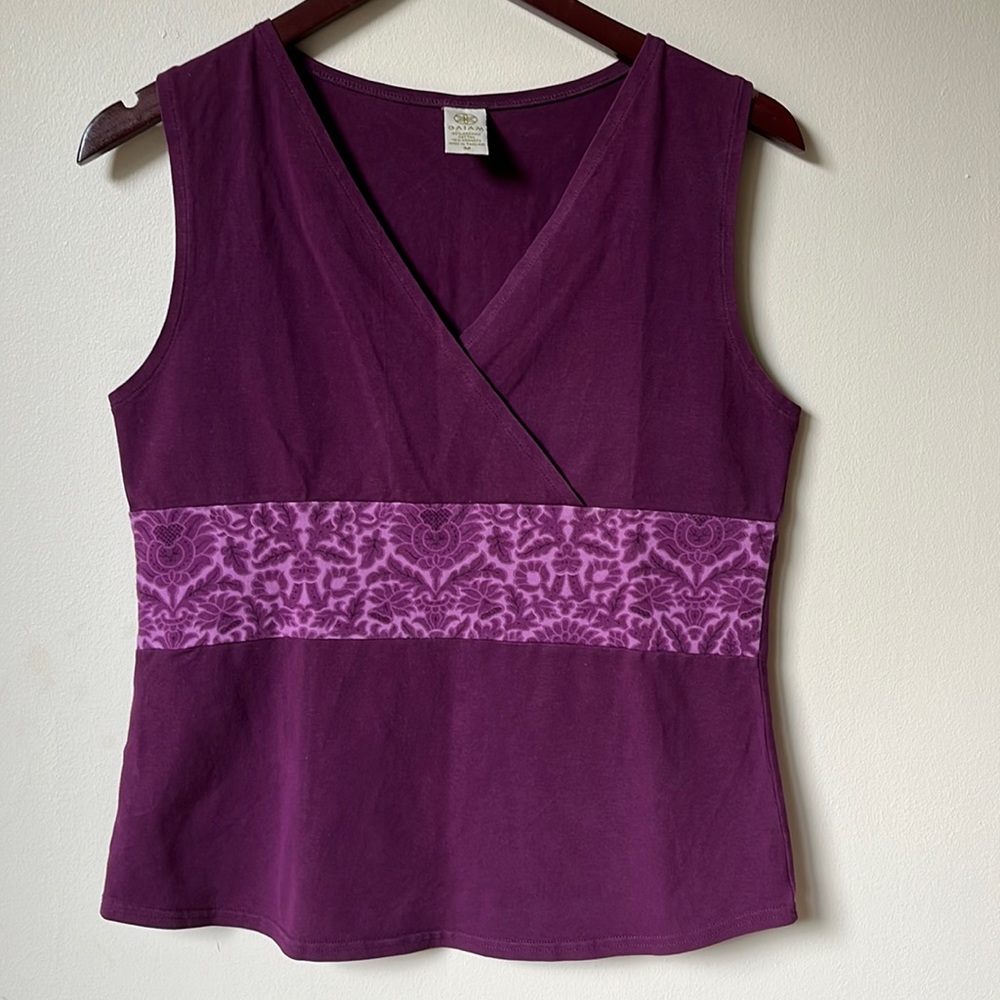 Gaiam v-neck tank top